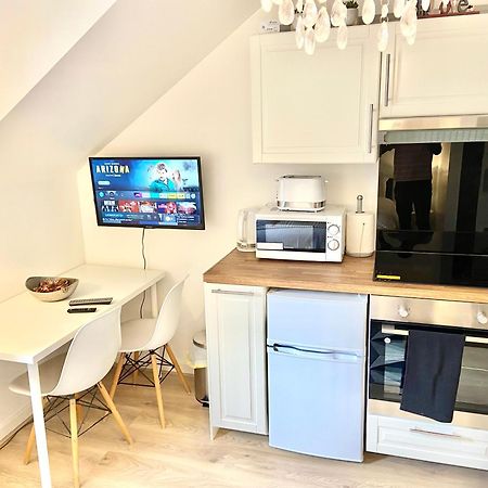 London Studio Self Contained, Newly Furbished Zewnętrze zdjęcie